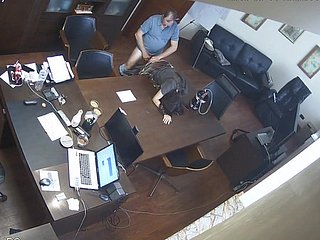 Russische baas verdomde secretaris on every side de kantoorspycam voyeur