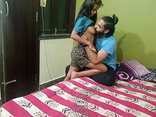 Indian Ecumenical na de universiteit Hardsex met haar stiefbroer alleen thuis