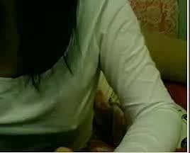 Cinesi casalinga che mostra tette e ascelle pelose here webcam