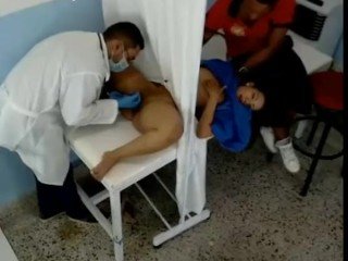 Infiel Shoe-brush ईएल डॉक्टर क्यू डेबे LAMAR EL Cono पैरा ला MEDICACIÓN